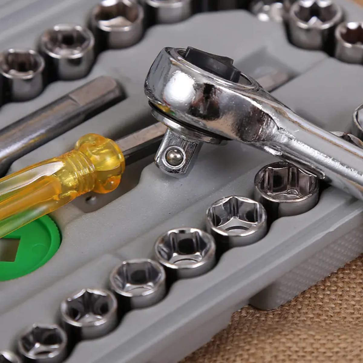 40Pcs Ratchet Socket Wrench Tool Set